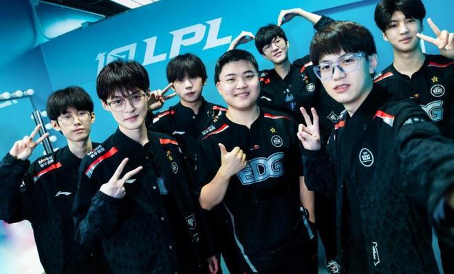 展现了极大 展现了极大