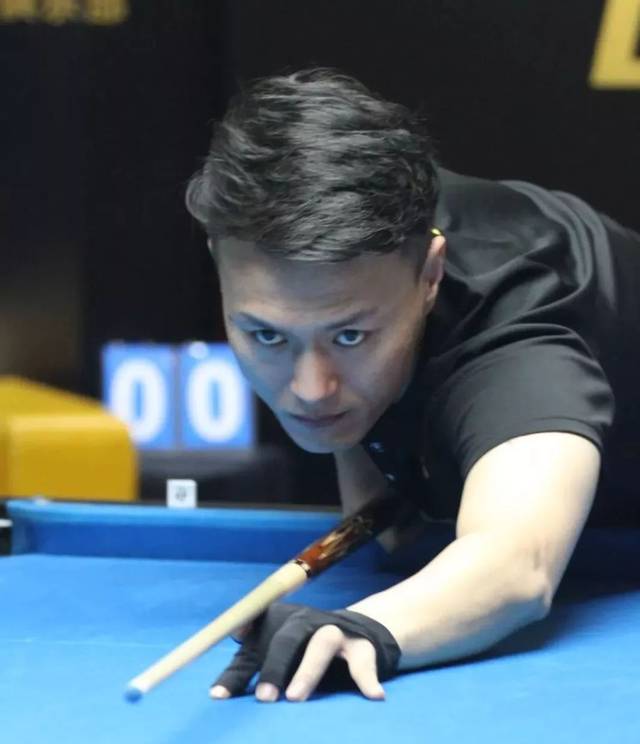 场上迎接新 场上迎接新