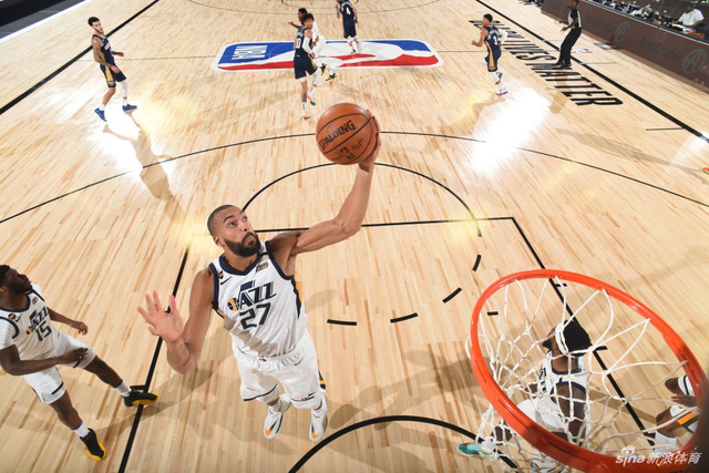 在与顶级球 在与顶级球